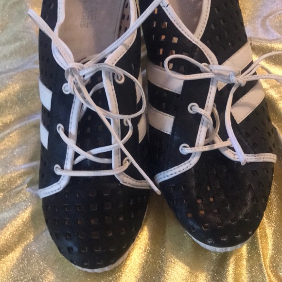 Michael Kors Beautiful shoes - Picture 4 of 5